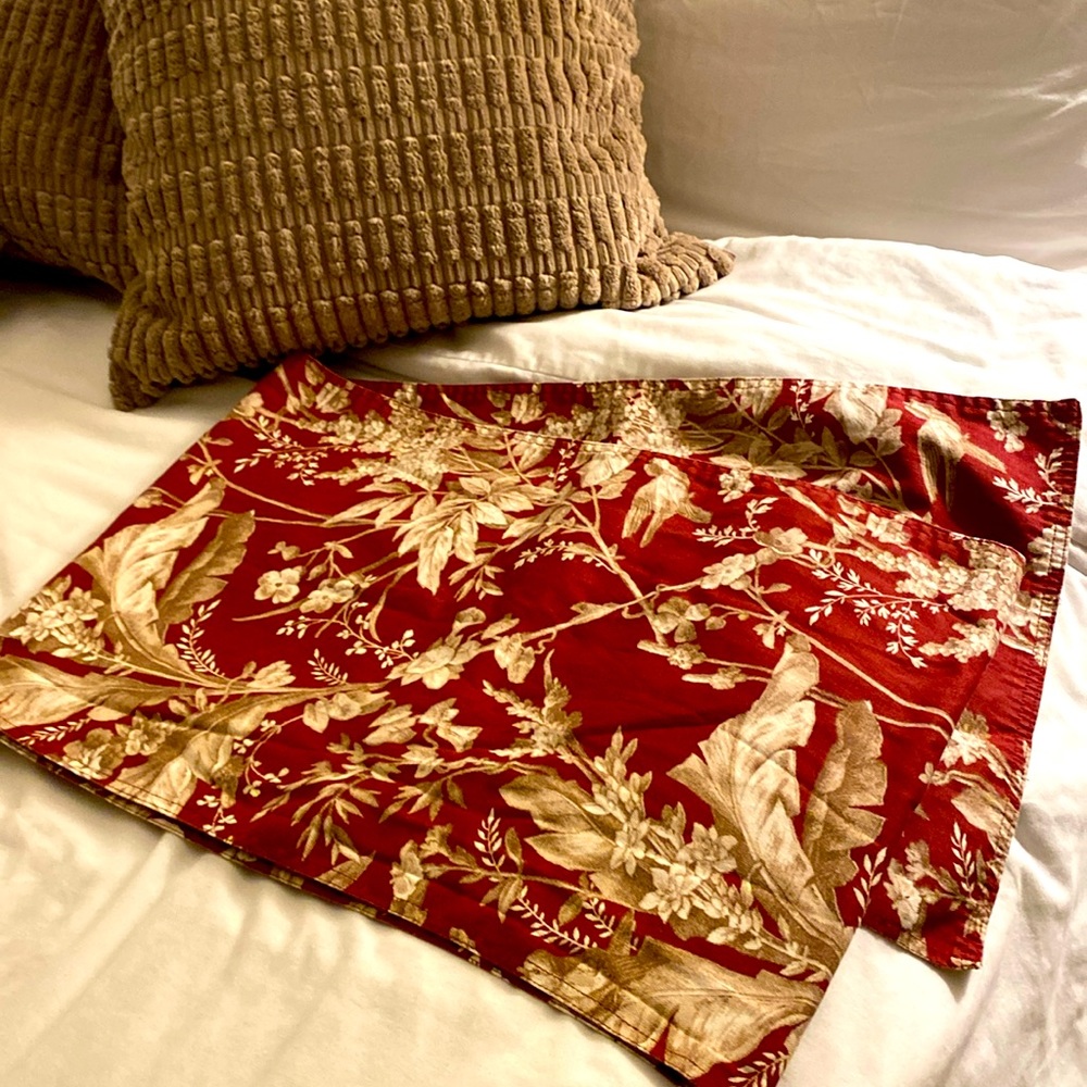 Lauren Home 85” Beige/Rust Table Runner